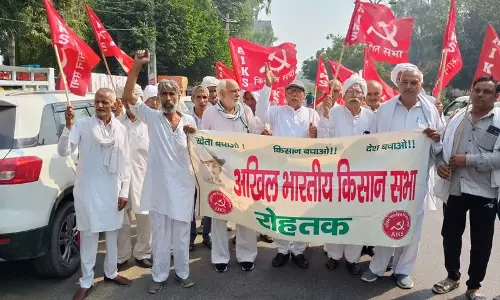 Haryana : किसान सभा ने किसानों के खिलाफ एफआईआर की निंदा की Haryana : किसान सभा ने किसानों के खिलाफ एफआईआर की निंदा की