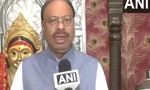 चंद्रशेखर बावनकुले ने Kamathi नामांकन से पहले सीट बंटवारे की अफवाहों को किया खारिज चंद्रशेखर बावनकुले ने Kamathi नामांकन से पहले सीट बंटवारे की अफवाहों को किया खारिज