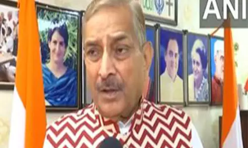 यह सरकार की बहुत बड़ी लापरवाही है: कांग्रेस नेता Pramod Tiwari यह सरकार की बहुत बड़ी लापरवाही है: कांग्रेस नेता Pramod Tiwari