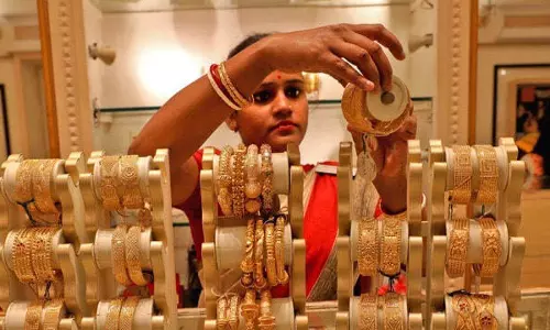 Dhanteras पर सोना और चांदी हमेशा चमकते रहते