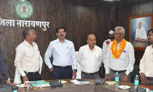 सहायक आयुक्त का ट्रांसफर, कलेक्टर ने दी भावभीनी विदाई