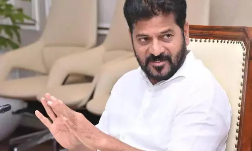 केसीआर की मौजूदगी के बिना केटीआर का इस्तेमाल करें: CM Revanth