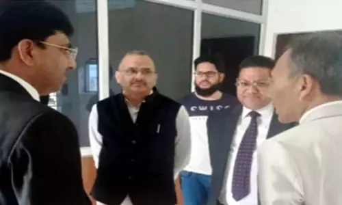 मुख्य न्यायाधीश ने J&K विधिक सेवा प्राधिकरण के कार्यालय का दौरा किया