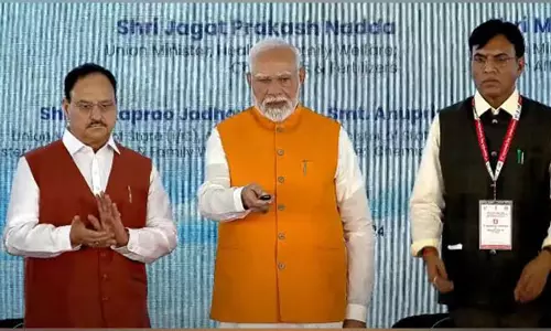 PM Modi ने 12,850 करोड़ रुपये की स्वास्थ्य क्षेत्र परियोजनाओं का किया अनावरण