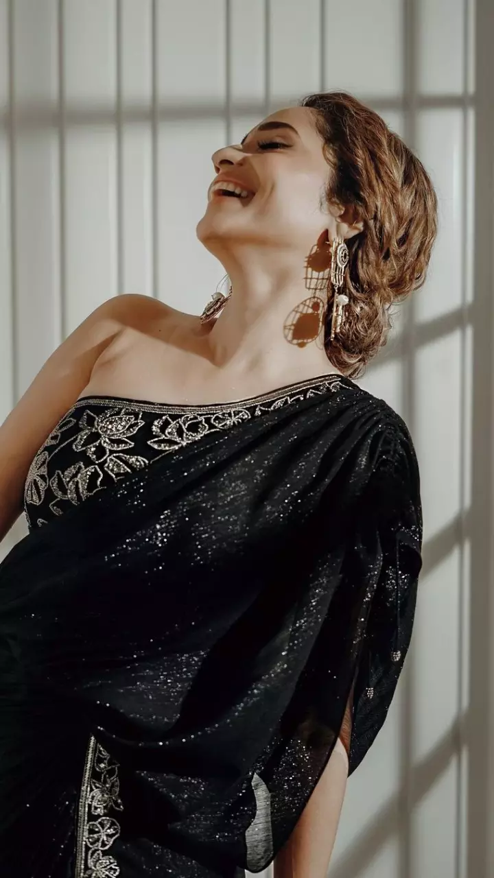 अंकिता लोखंडे का सिजलिंग लुक दिखा