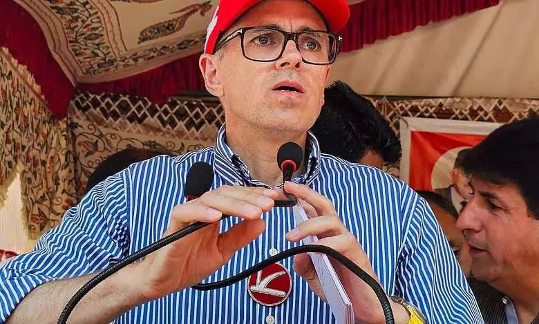 बिना सुनवाई के बंदियों को रिहा करने में मदद करें: MP Agha Ruhullah to Omar Abdullah