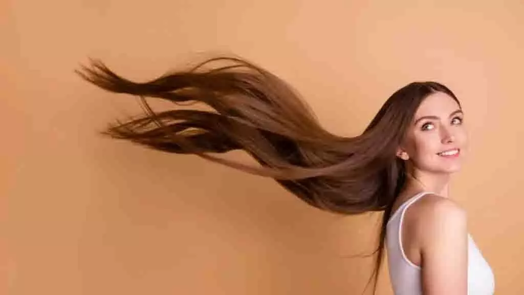 Yoga For Shine Hairs: इन  तरह के योगासनों से आपके बाल चमकने लगेंगे