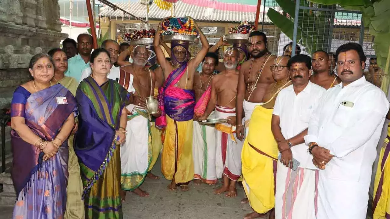 Tirupathi: श्रीनिवास मंगपुरम में पवित्र समर्पण का भव्य आयोजन