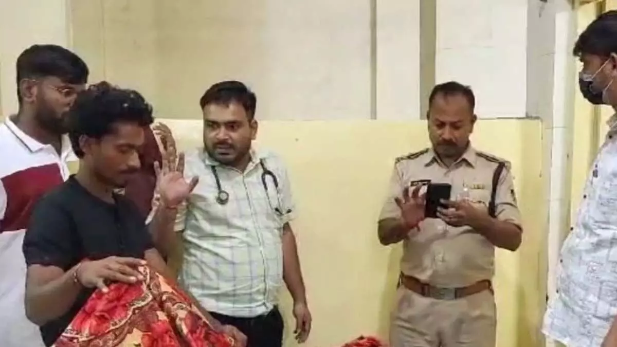 BREAKING: शराबी बेटे ने मां को जिंदा जलाया, पुलिस भी हैरान