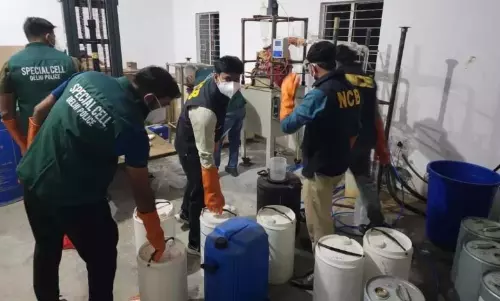 Delhi meth lab bust: तिहाड़ जेल वार्डन समेत 4 अन्य मैक्सिकन ड्रग कार्टेल से जुड़े Delhi meth lab bust: तिहाड़ जेल वार्डन समेत 4 अन्य मैक्सिकन ड्रग कार्टेल से जुड़े