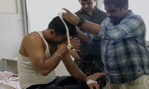पुलिस की बस पलटने से 29 जवान घायल, मचा हड़कंप, VIDEO