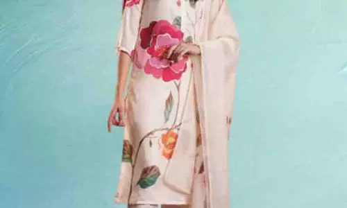 Floral Suit Design: दिवाली सेलिब्रेशन के मौके पर इन फ्लोरल सूट को स्टाइल कर पाएं नया लुक