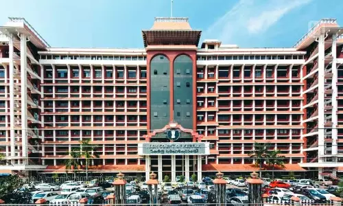 Kerala उच्च न्यायालय में आज पांच नए न्यायाधीशों को शपथ दिलाई जाएगी
