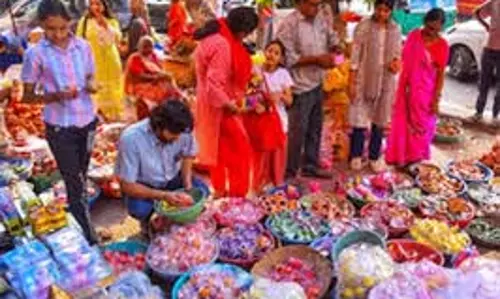 चेन्नई में दीपावली की आखिरी क्षण की खरीदारी ने मचाई हलचल