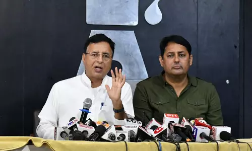 Haryana : केंद्र ‘सुनियोजित साजिश’ के तहत एमएसपी खत्म करना चाहता है सुरजेवाला Haryana : केंद्र ‘सुनियोजित साजिश’ के तहत एमएसपी खत्म करना चाहता है सुरजेवाला