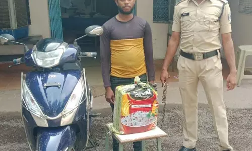 जुपिटर चालक गांजा सप्लाई करते गिरफ्तार