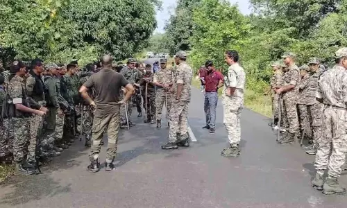 धर्मांतरण के विरोध में चल रही थी बैठक, जमकर हुई मारपीट