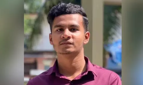 KERALA :  कॉलेज छात्रा ने आत्महत्या की कलाई काटी कोझिकोड में नदी में कूदी