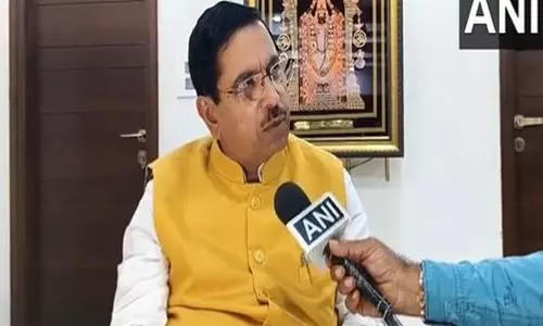 Pralhad Joshi ने राज्य की कांग्रेस सरकार पर लोगों को परेशान करने की कोशिश करने का आरोप लगाया Pralhad Joshi ने राज्य की कांग्रेस सरकार पर लोगों को परेशान करने की कोशिश करने का आरोप लगाया