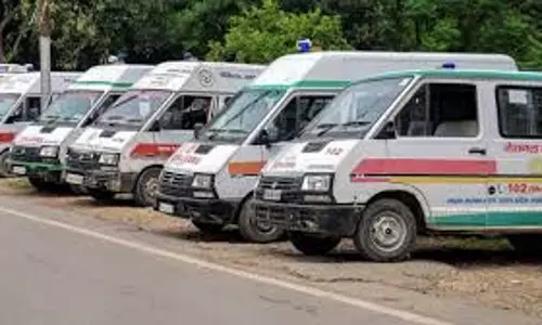 KERALA :  108 एंबुलेंस कर्मचारी अनिश्चितकालीन हड़ताल पर, आपातकालीन सेवाएं बाधित