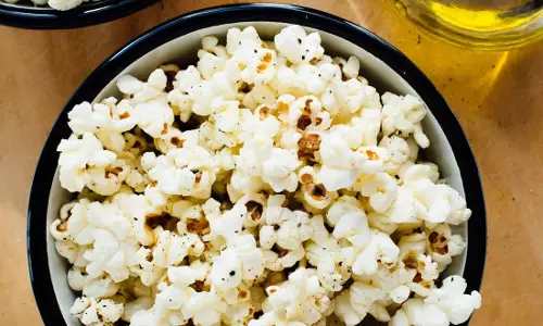 Popcorn जल्दी पक जाता आजमाए ये ट्रिक्स Popcorn जल्दी पक जाता आजमाए ये ट्रिक्स