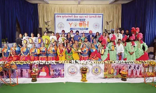 DAV बीएड कॉलेज ने जोनल यूथ फेस्टिवल में जीती ओवरऑल ट्रॉफी