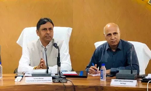 MLA Kathua ने जिला प्रशासन के साथ परिचयात्मक बैठक की अध्यक्षता की MLA Kathua ने जिला प्रशासन के साथ परिचयात्मक बैठक की अध्यक्षता की