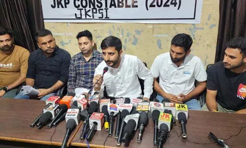 सीएम से JKP कांस्टेबल के उम्मीदवारों को आयु में छूट देने का आग्रह सीएम से JKP कांस्टेबल के उम्मीदवारों को आयु में छूट देने का आग्रह