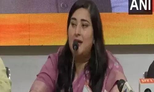 BJP MP बांसुरी स्वराज का कहना, दिल्ली सरकार द्वेष की राजनीति कर रही है BJP MP बांसुरी स्वराज का कहना, दिल्ली सरकार द्वेष की राजनीति कर रही है