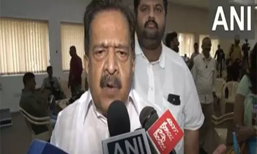 महाराष्ट्र चुनाव: कांग्रेस के रमेश चेन्निथला का कहना- BJP अपने गठबंधन सहयोगियों को ख़त्म कर रही