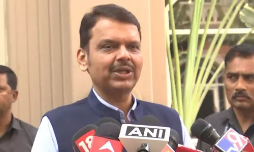 हर पार्टी में बागी उम्मीदवार होते हैं, उन्हें वापस लेने के लिए मनाने की कोशिश की जा रही: Fadnavis