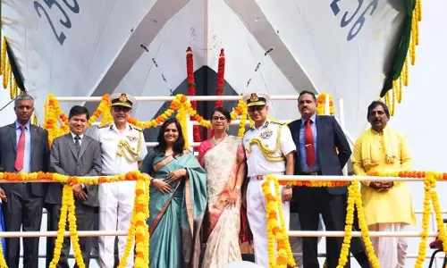 GSL ने तटरक्षक बल के लिए 2 स्वदेशी फास्ट पेट्रोल पोत लॉन्च किए