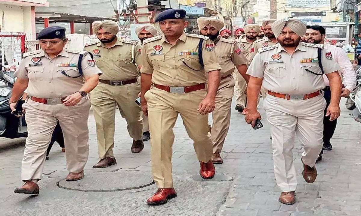 Punjab: त्योहारी भीड़ के चलते मलेरकोटला में पुलिस सतर्क