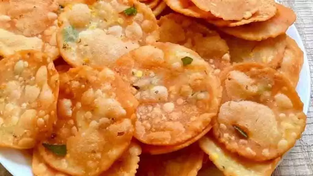 Diwali Snacks without Flour: दिवाली पर आप बिना मैदे के बना सकते हैं ये स्वादिष्ट व्यंजन