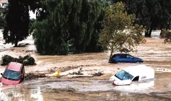 Eastern Spain में अचानक आई बाढ़ से 51 लोगों की मौत