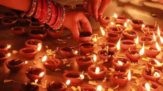 Diwali की शाम दो घंटे की शुभ पूजा