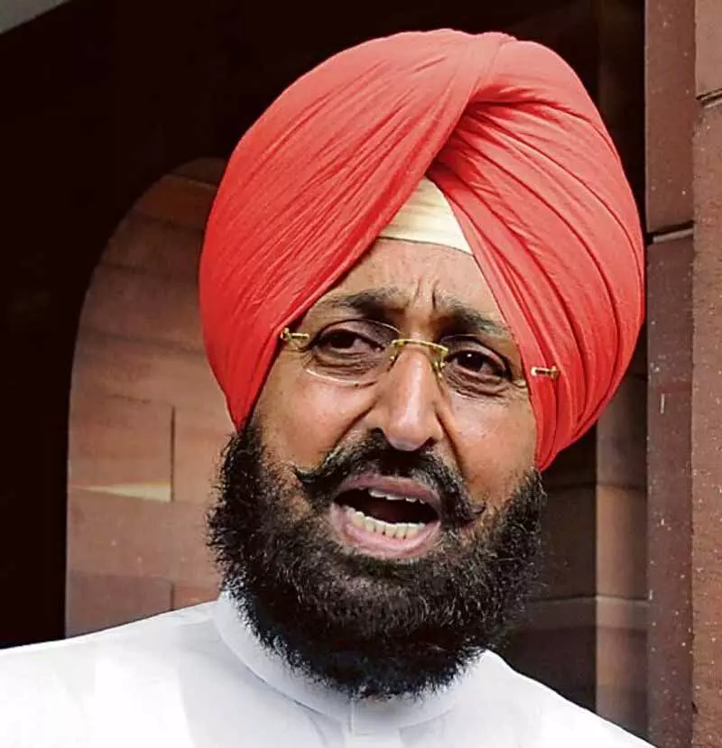 भाजपा, आप ने किसानों से की अपील: Bajwa