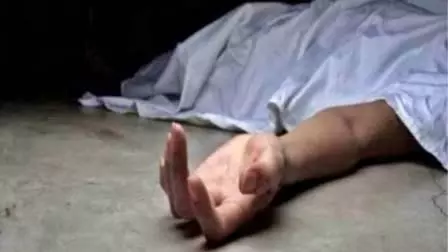 Kanpur: बारूद में धमाका होने से चपेट में आकर , पति की मौत पत्नी गंभीर घायल Kanpur: बारूद में धमाका होने से चपेट में आकर , पति की मौत पत्नी गंभीर घायल