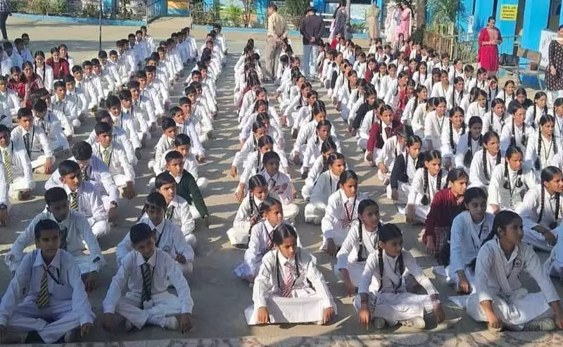 Mandi School में नशा विरोधी शिविर का आयोजन