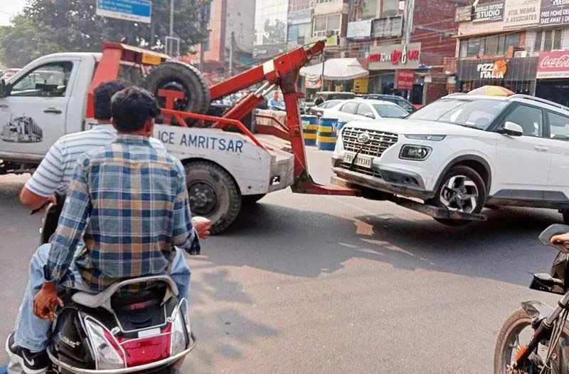 सुरक्षित और खुशहाल दिवाली सुनिश्चित करने के लिए Amritsar में 3,000 पुलिसकर्मी तैनात