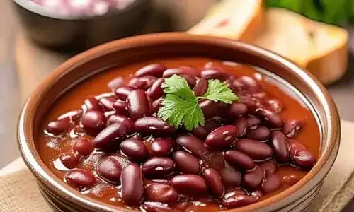 Tadka Dal Recipe: सिंपल दाल में लगाएं स्वादिष्ट तड़का