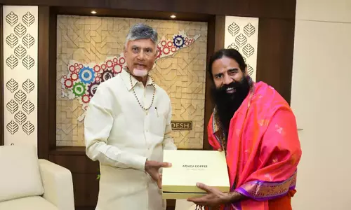 Andhra: आंध्र के मुख्यमंत्री ने नीति आयोग के सीईओ के साथ विजन 2047 का रोडमैप तैयार किया Andhra: आंध्र के मुख्यमंत्री ने नीति आयोग के सीईओ के साथ विजन 2047 का रोडमैप तैयार किया