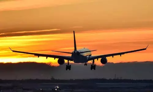 TG: विमानों में धमकी के बाद हैदराबाद हवाई अड्डे पर सुरक्षा कड़ी कर दी गई TG: विमानों में धमकी के बाद हैदराबाद हवाई अड्डे पर सुरक्षा कड़ी कर दी गई