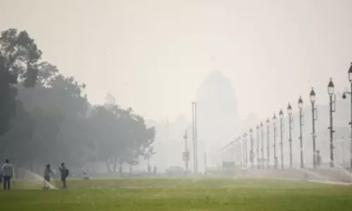 Delhi: दिल्ली की हवा फिर हुई जहरीली, औसत एक्यूआई 329 Delhi: दिल्ली की हवा फिर हुई जहरीली, औसत एक्यूआई 329
