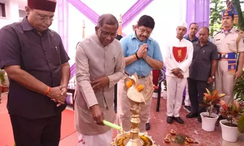 Assam: राज्यपाल लक्ष्मण प्रसाद आचार्य ने दिवाली पूर्व समारोह की मेजबानी