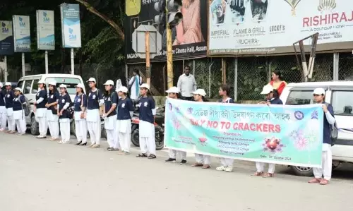 Assam: नागांव में पटाखों को ना कहें अभियान का नेतृत्व कर रही