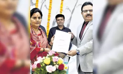न्यायमूर्ति देवराजू नागार्जुन ने Telangana ERC के अध्यक्ष के रूप में कार्यभार संभाला न्यायमूर्ति देवराजू नागार्जुन ने Telangana ERC के अध्यक्ष के रूप में कार्यभार संभाला