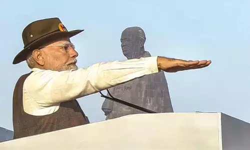 भारत के अंदर और बाहर की ताकतें देश को अस्थिर करने की कोशिश कर रही हैं: PM Modi भारत के अंदर और बाहर की ताकतें देश को अस्थिर करने की कोशिश कर रही हैं: PM Modi