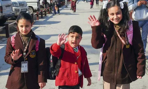 Kashmir घाटी में कक्षा 9 तक शैक्षणिक सत्र नवंबर माह से शुरू