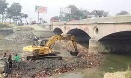 Meerut: सांसद ने उठाई जानी गंगनहर पर पुल निर्माण की मांग Meerut: सांसद ने उठाई जानी गंगनहर पर पुल निर्माण की मांग